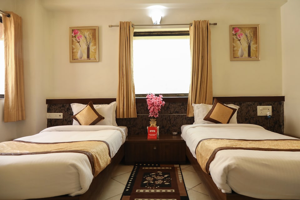 OYO 10943 Hotel Plus Corporate, Butiburi Nagpur, Nagpur