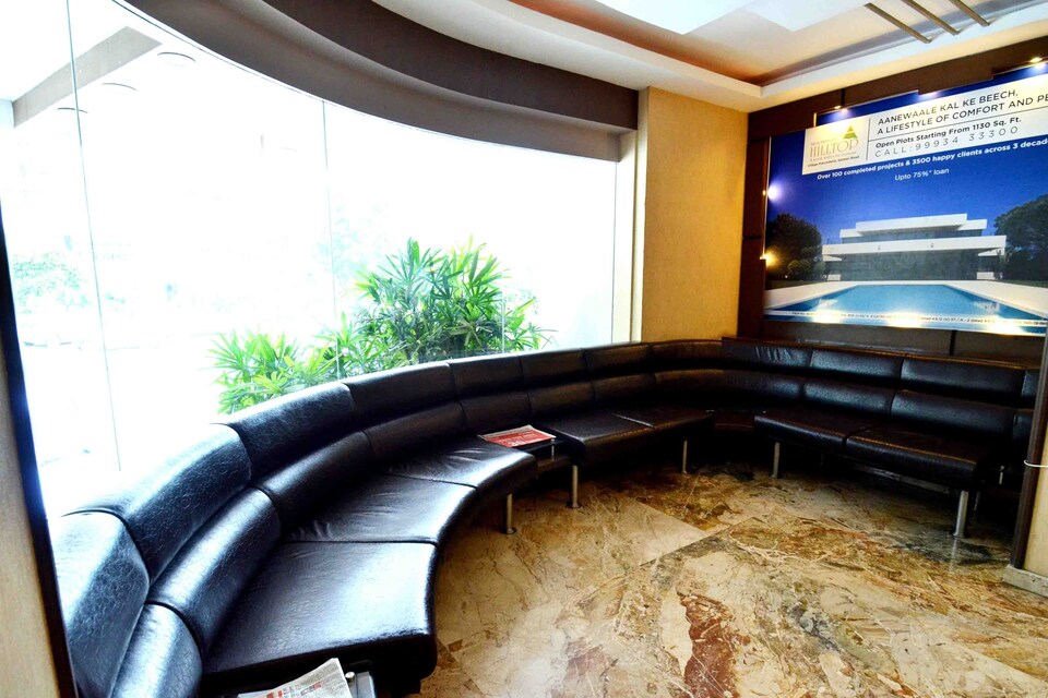 OYO 1468 Hotel Princes Palace, MG Road Indore, इंदौर