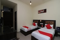 OYO Hotel Applee Inn Near Star Mall