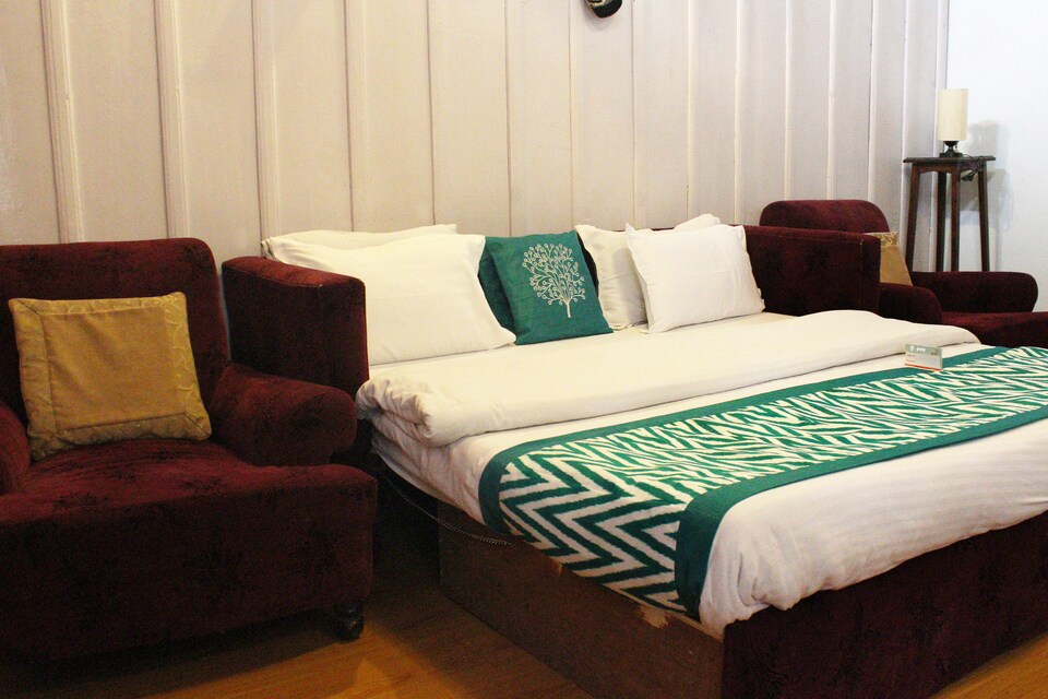 OYO 1470 Hotel The Royal, Mall Road Nainital, Nainital