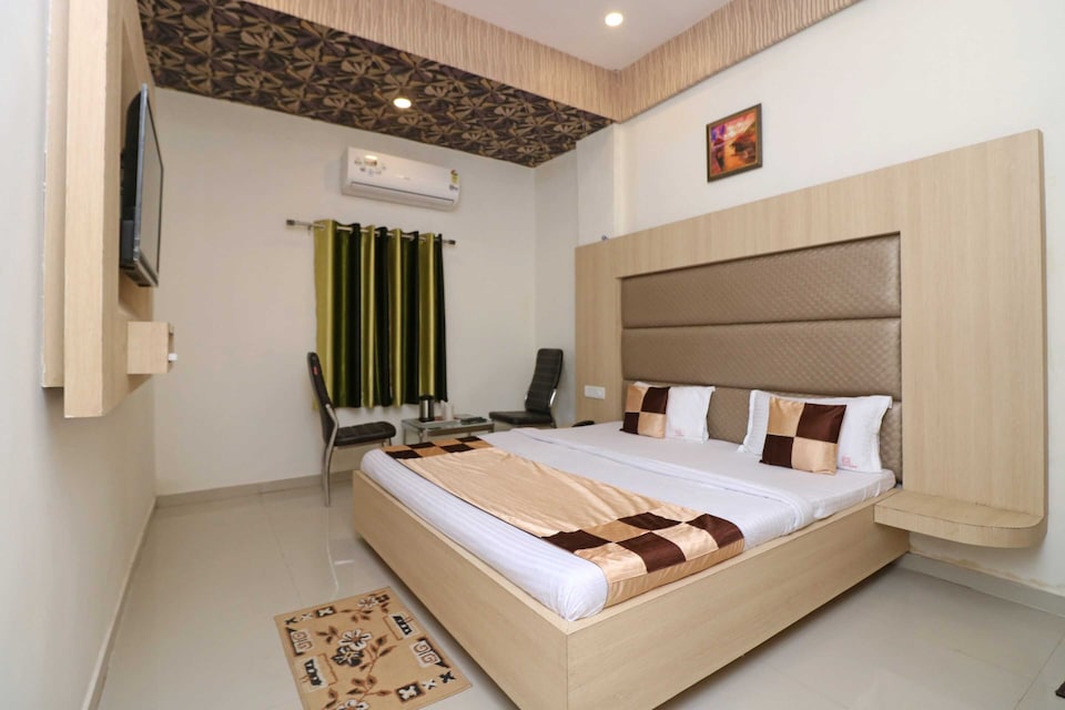 Hotel O Gagan, 80 FT Road Kanpur, Kanpur