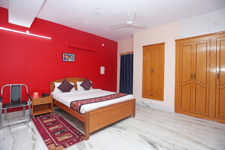 OYO Hotel Luxury Inn, Boring Road Patna, Patna
