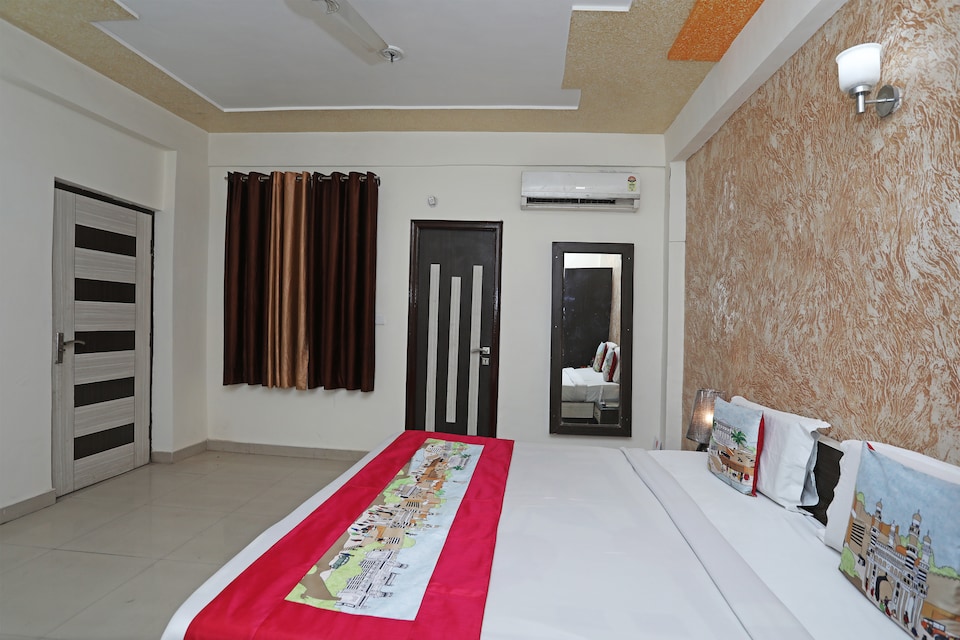 Hotel O SHANTI PALACE, Corporate Complex, Agra