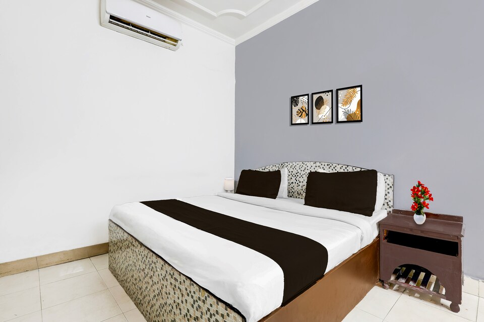 Collection O East of Kailash Near Kailash Colony Metro Station, Greater Kailash Delhi, Delhi