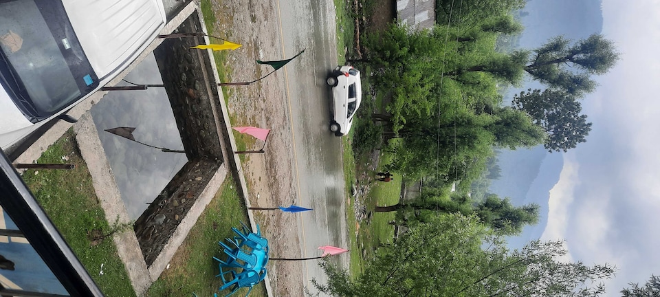 OYO The Glacier View, Nishat Srinagar, Srinagar