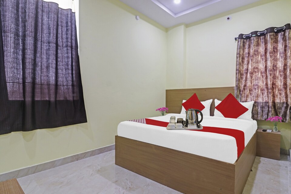 OYO Hotel R Square, LB Nagar-Ramoji, Hyderabad