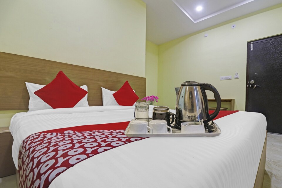 OYO Hotel R Square, LB Nagar-Ramoji, Hyderabad