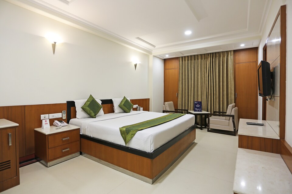 OYO 11042 Hotel Bhoomi Residency, Shilpgram, Agra