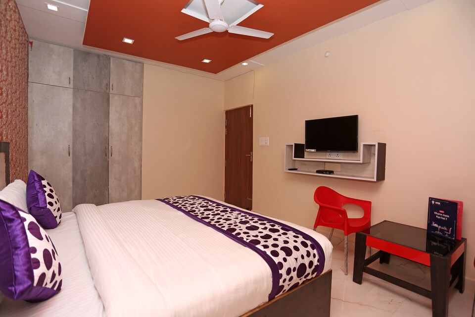 OYO 11046 Lake View Stay, Gomti Nagar Lucknow, Lucknow