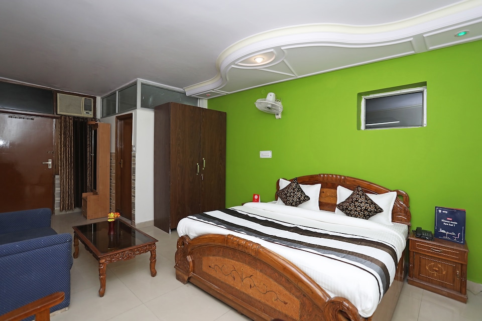OYO 11063 Hotel Suncity, Faridabad, Faridabad