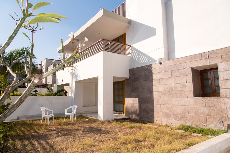 OYO 11064 Home Elegant 3BHK Villa Near Hiran Magri, Goverdhan Sagar, Udaipur