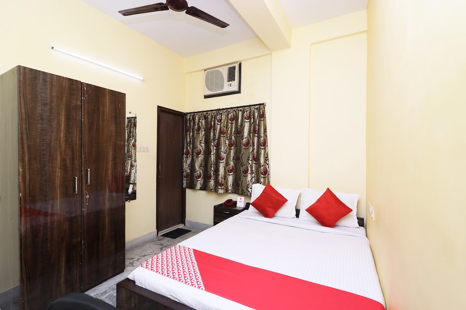 OYO Flagship 11319 Shubhyatra Guest House, Salt Lake Kolkata, Kolkata