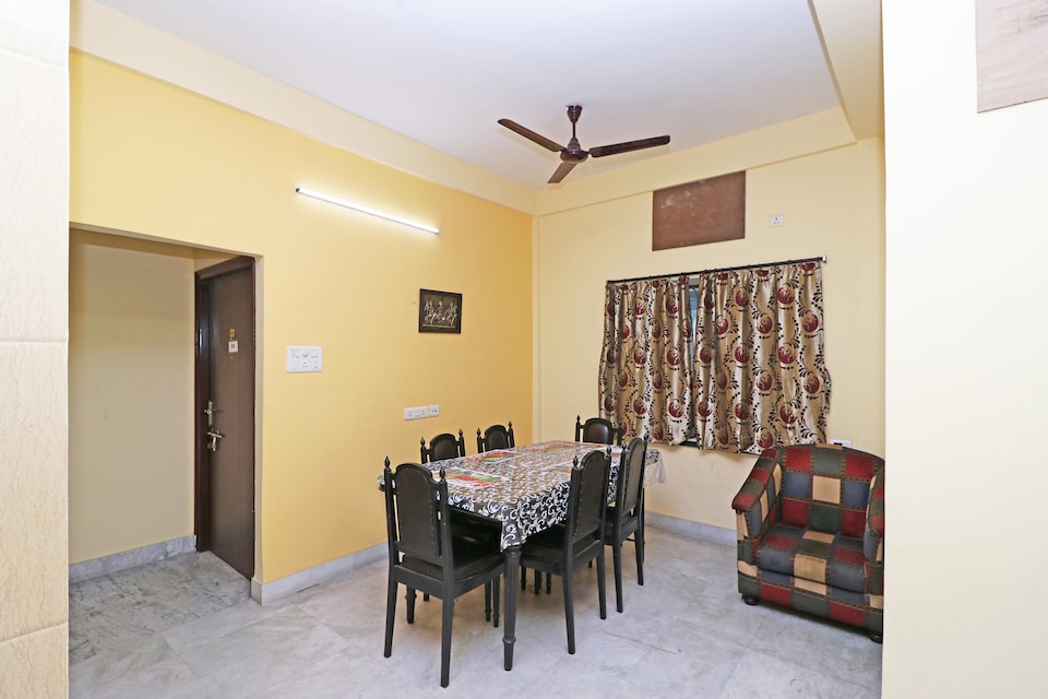 OYO Flagship 11319 Shubhyatra Guest House, Salt Lake Kolkata, Kolkata