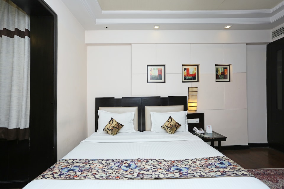 OYO 11322 Hotel The Camria, Huda 2 Gurgaon, Gurgaon