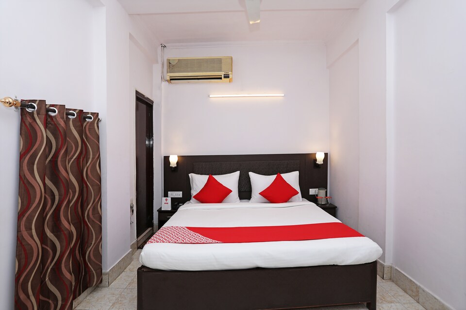 OYO 11327 Hotel R Paradise, Railway Station Bareilly, Bareilly
