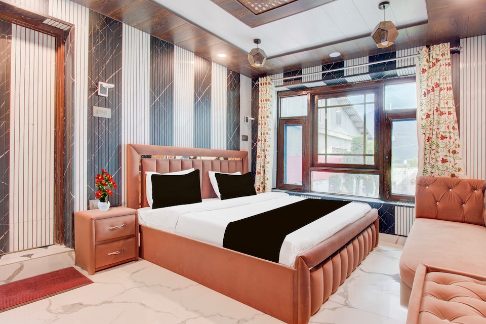 Collection O Foreshore Road Srinagar, Nigeen lake cluster, Srinagar