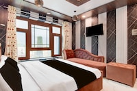 Collection O Foreshore Road Srinagar