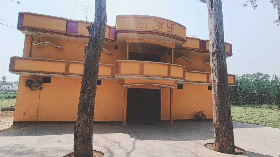 POP 89494 Hotel Crush , Ferojpur Banger, Ferojpur Banger