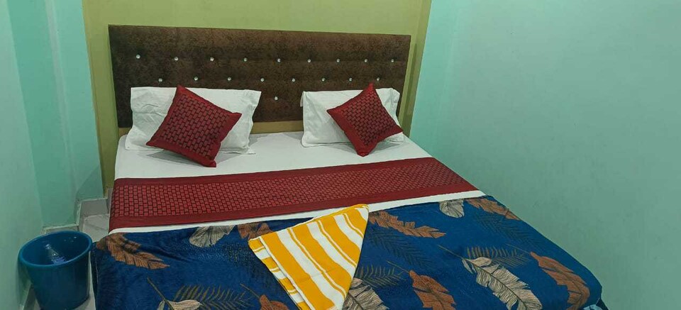 POP Golden City Guest House, Faridabad, Faridabad