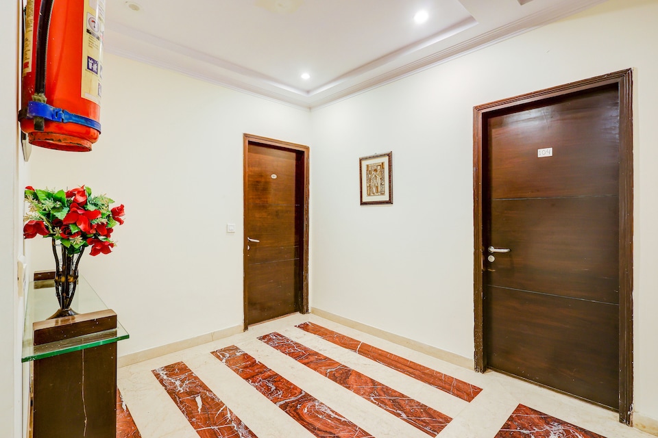 Townhouse Oak Sector 25 Gurgaon, Cyber City, Gurgaon