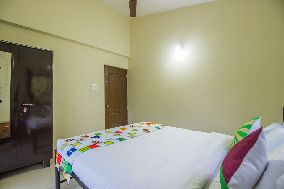 OYO Home 11348 Modern 2BHK, Siolim, Goa