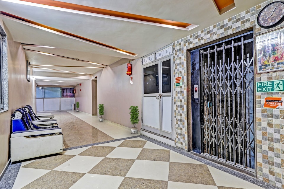 Spot on Canada Palace & Banquet, SP Ring Road Nikol-Odhav, Ahmedabad