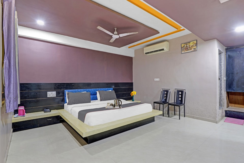 Spot on Canada Palace & Banquet, SP Ring Road Nikol-Odhav, Ahmedabad