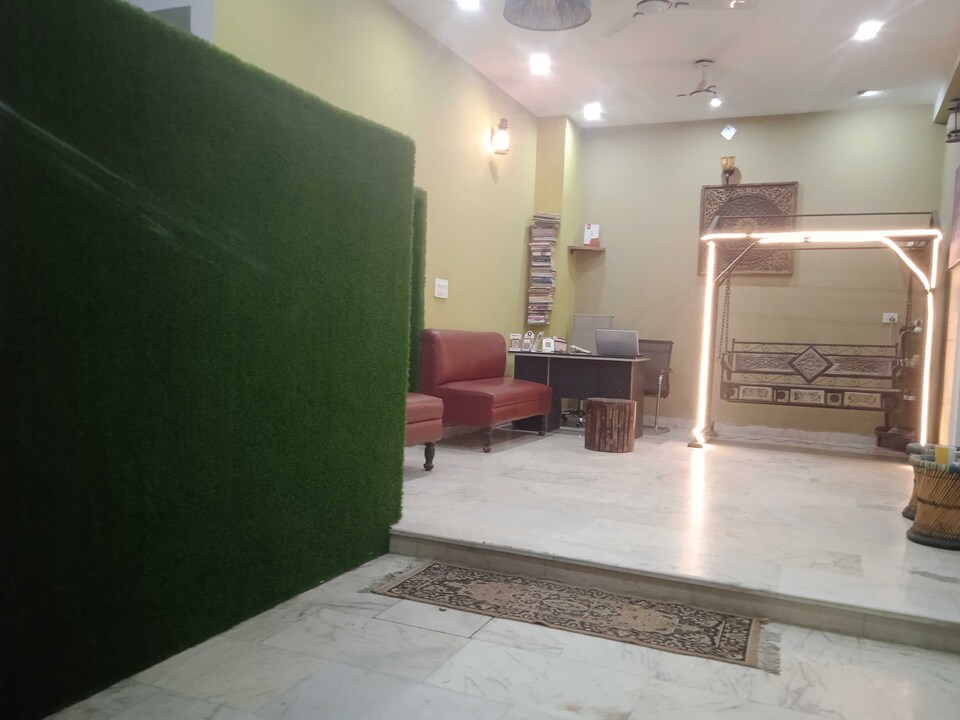 OYO The Family Affairs, Fatehabad Road, Agra