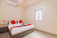 Hotel O Grand Vista