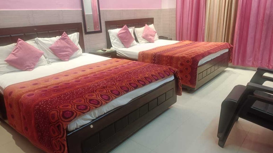 POP Shree Shree Guest House, Katra cluster, Katra