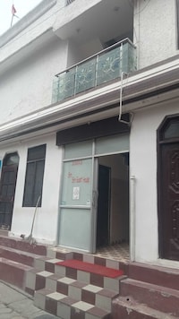 POP Shree Shree Guest House