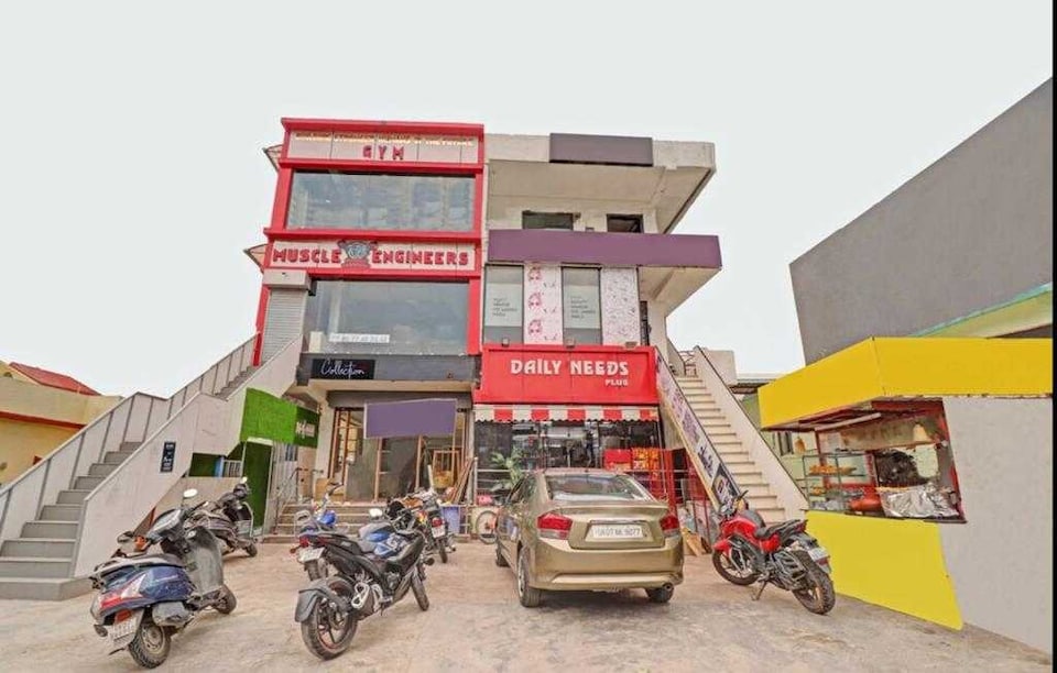 Hotel O Bottom Inn Canal Road, Rajpur Road Dehradun, Dehradun