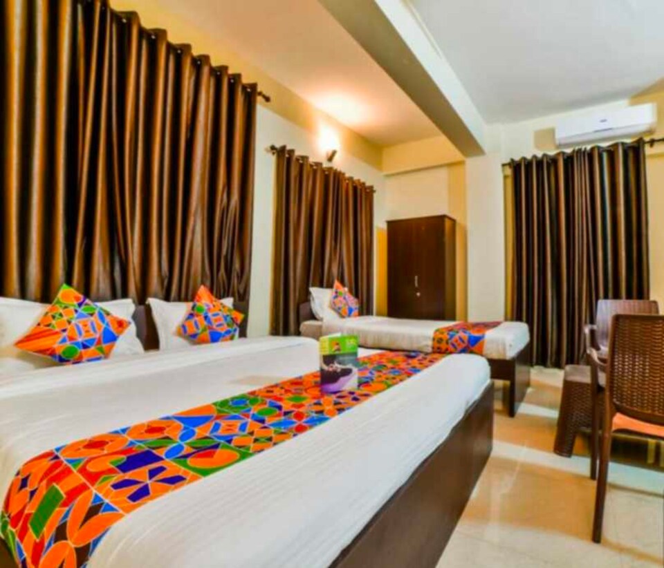 Capital O Bvh Hospitality Near Pvr Ansal Plaza Greater Noida, Greater Noida, Noida