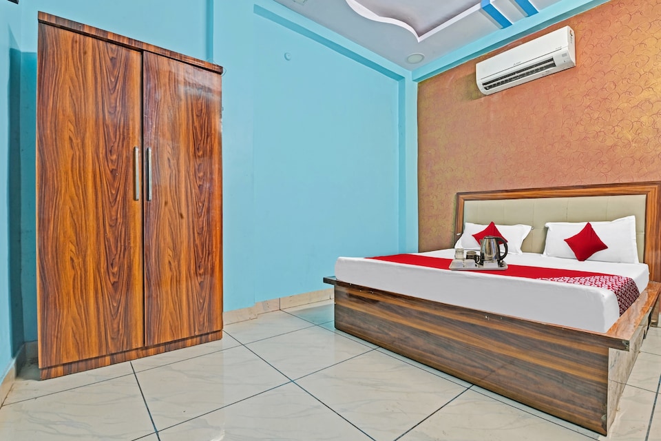 OYO Shiv Nath Hotel, Kanpur Railway Station, Kanpur