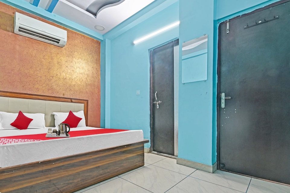 OYO Shiv Nath Hotel, Kanpur Railway Station, Kanpur