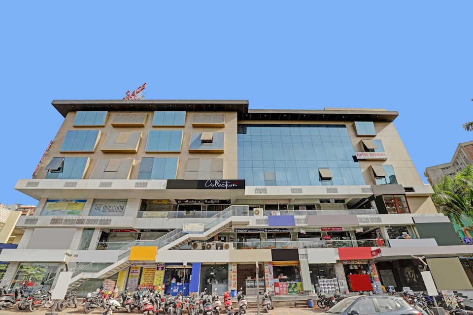 Collection O Hotel Natasha, Airport Surat, Surat
