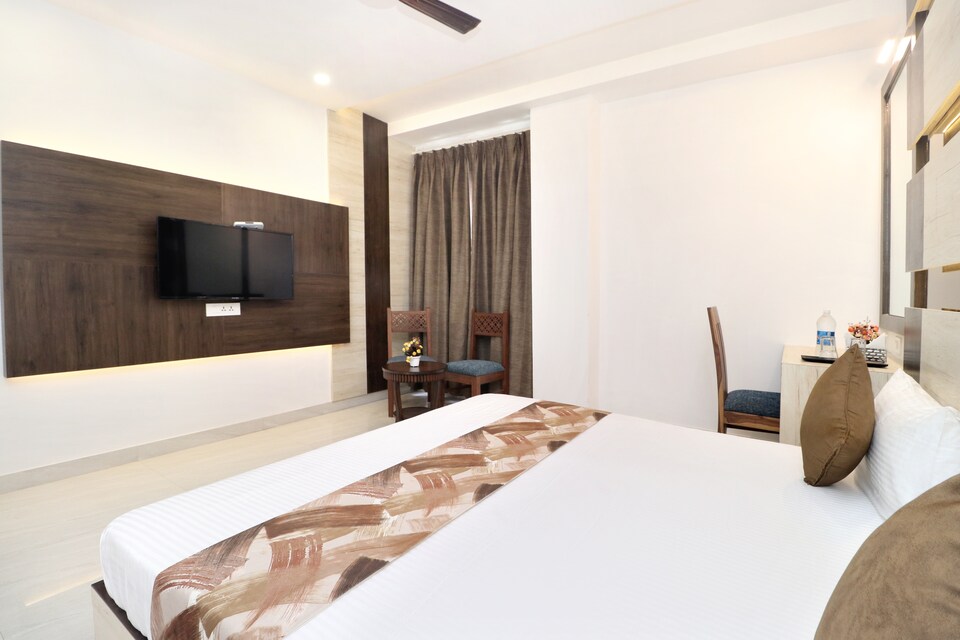 OYO 11367 Hotel Yellow, Nayagaon Chandigarh, Chandigarh