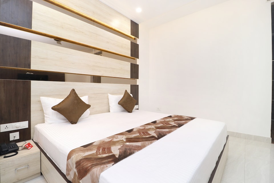 OYO 11367 Hotel Yellow, Nayagaon Chandigarh, Chandigarh