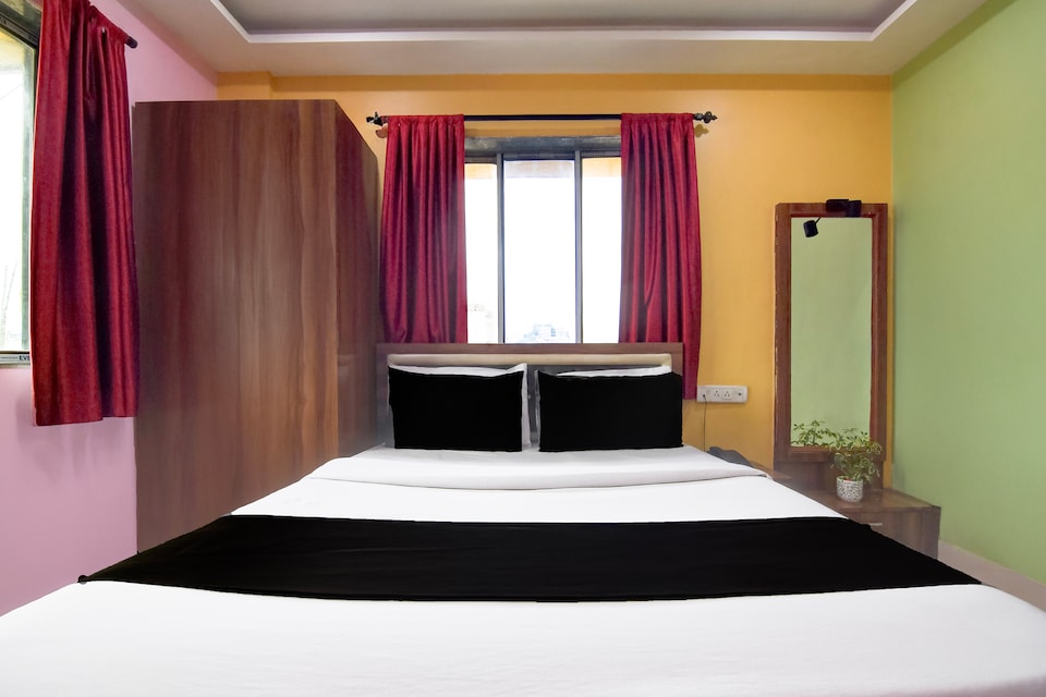 Townhouse Deshapriya Park Kolkata Formerly DK Inn, Ballygunge Kolkata, कोलकाता