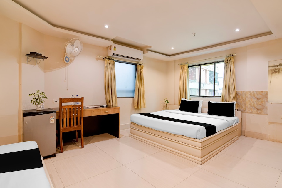 Super Townhouse Deshapriya Park Kolkata Formerly DK Inn, Ballygunge Kolkata, Kolkata