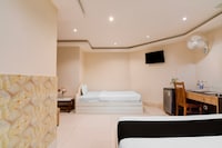 Townhouse Deshapriya Park Kolkata Formerly DK Inn