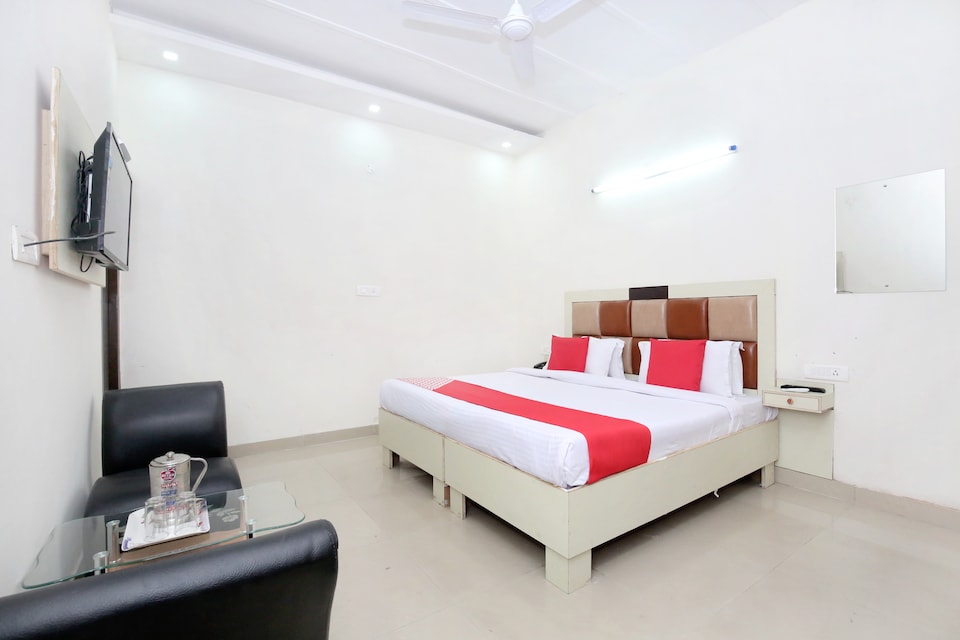 OYO 11369 Hotel Noor Plaza, Mohali, Mohali