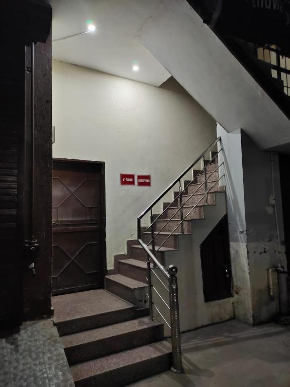 OYO Home Heaven Inn Homestay, Home Dehradun, Book ₹897 OYO