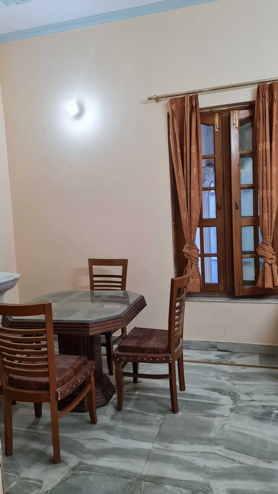 OYO Hotel Cedar Valley, Champawat, Champawat