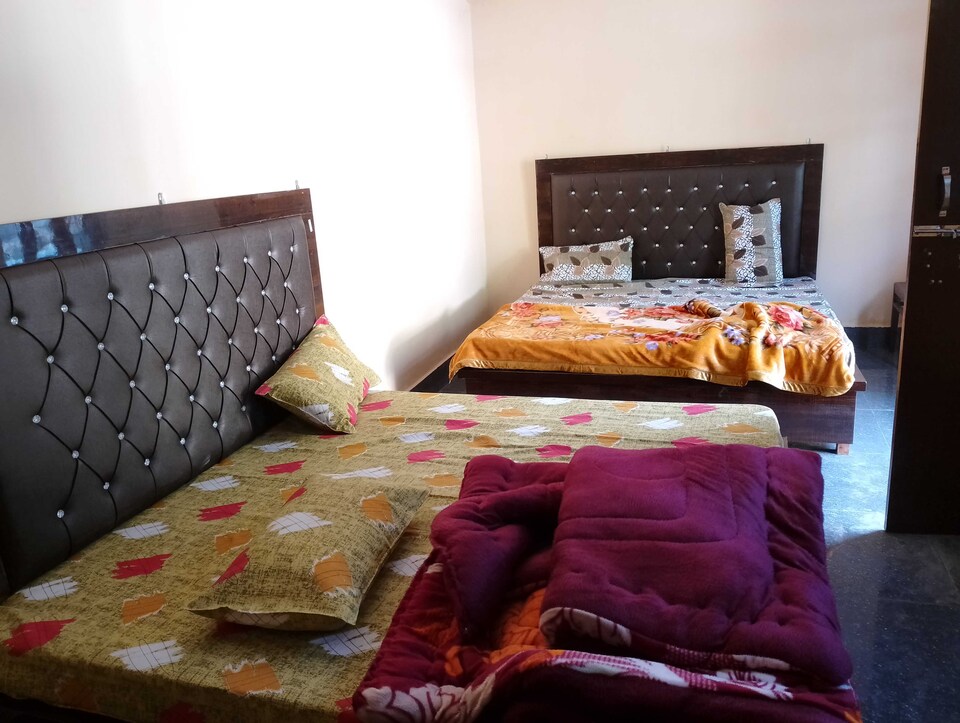 POP 89726 Gm Guest House, Joshimath, Joshimath