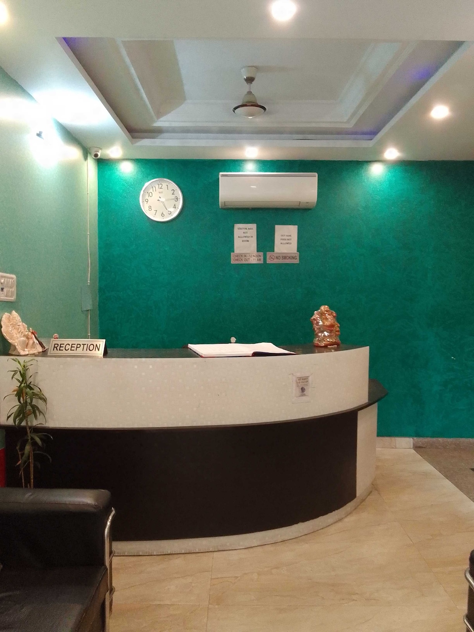 Hotel O Royal Inn, Airport Delhi, Delhi Transit