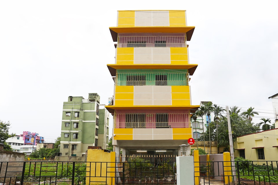 Hotel O Jams Guest House, Santoshpur Kolkata, Kolkata