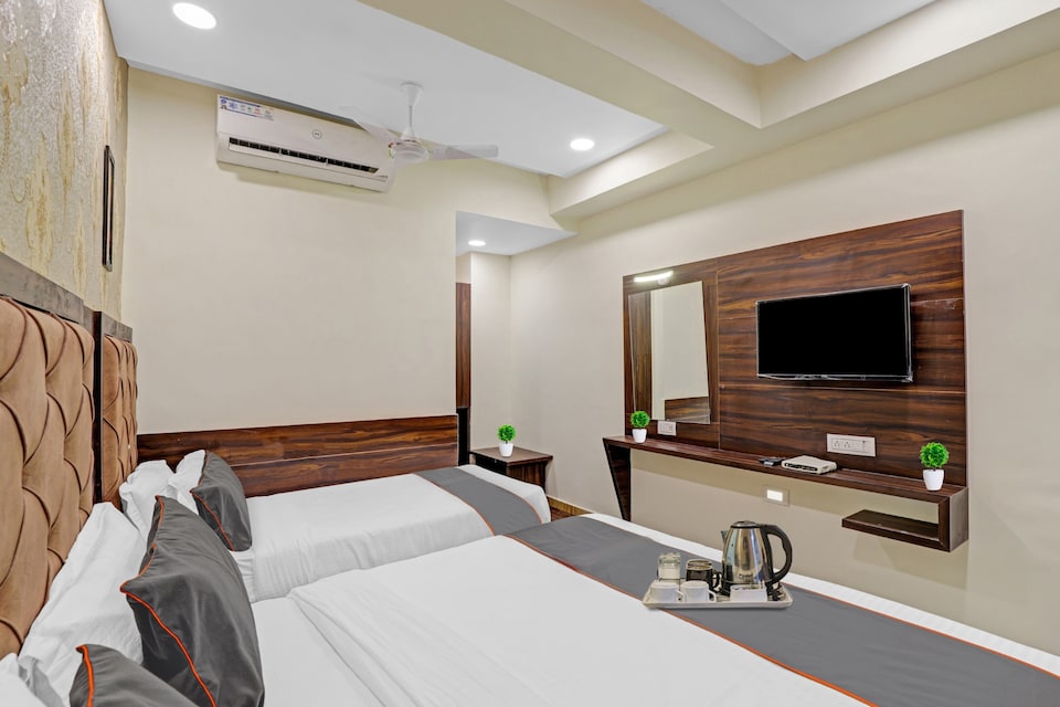 Collection O Hotel Stay Inn, Navrangpura Ahmedabad, Ahmedabad