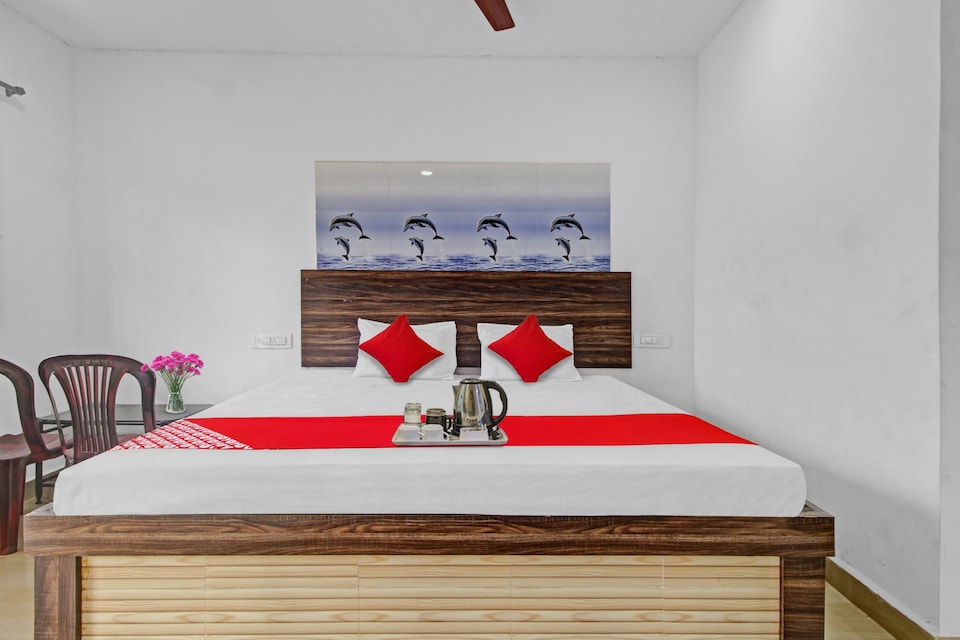 OYO Noor Hotel Near Anjuna Beach, Baga Goa, Goa