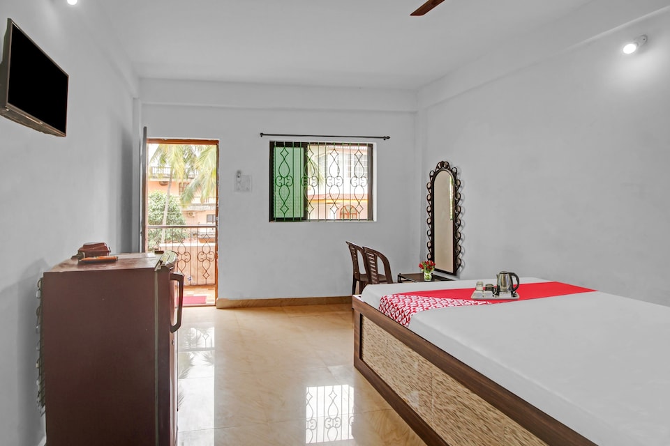 OYO Noor Hotel Near Anjuna Beach, Baga Goa, Goa
